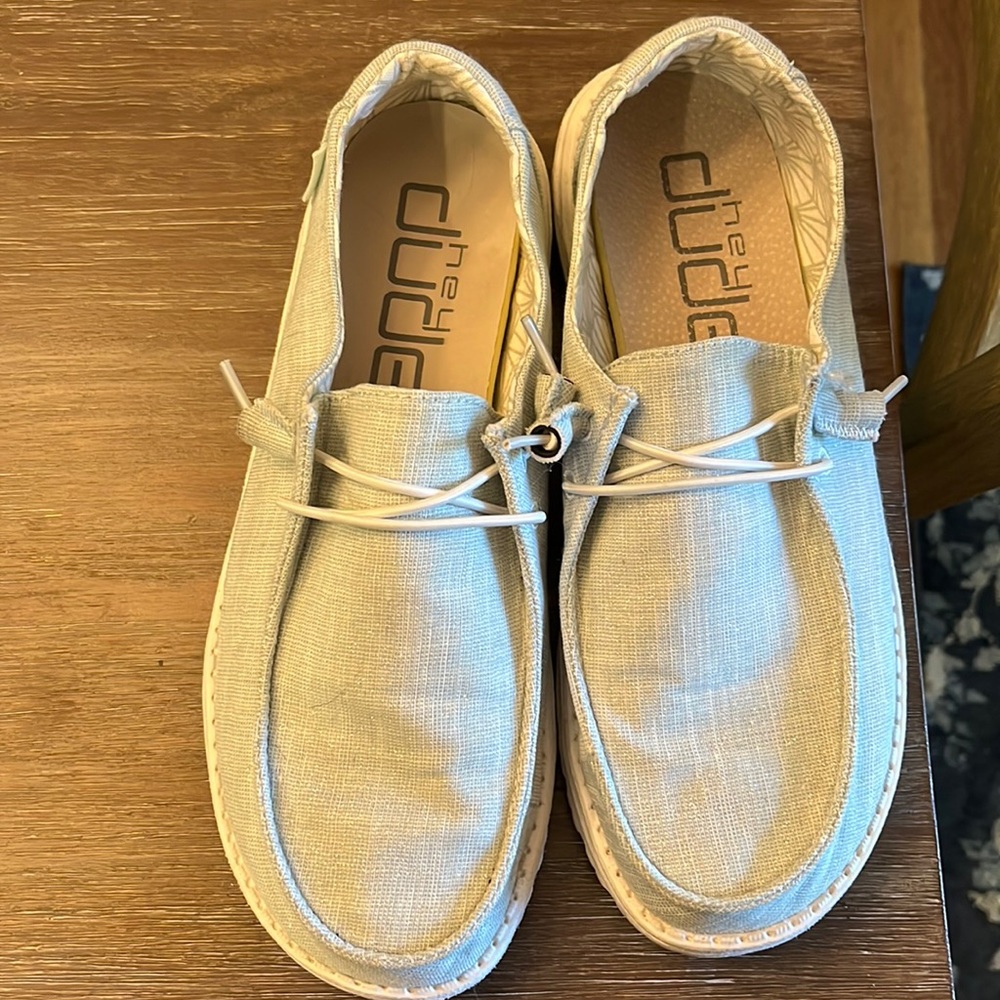 Hey Dude Wendy size 9, sparkling mint green